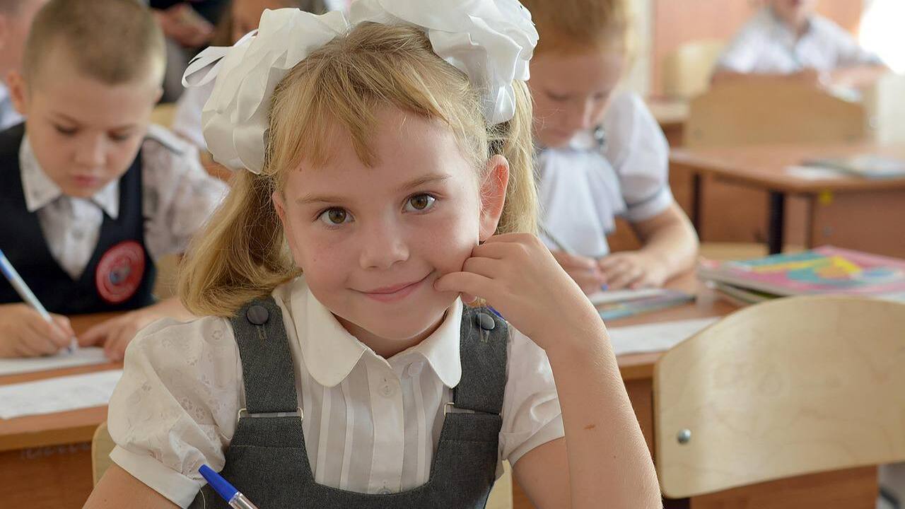 В школах России с 1 сентября 2025 года меняется система оказания медпомощи: с педиатра на медсестру и обновленный стандарт медпунктов Специалисты указывают, что интеграция современн...