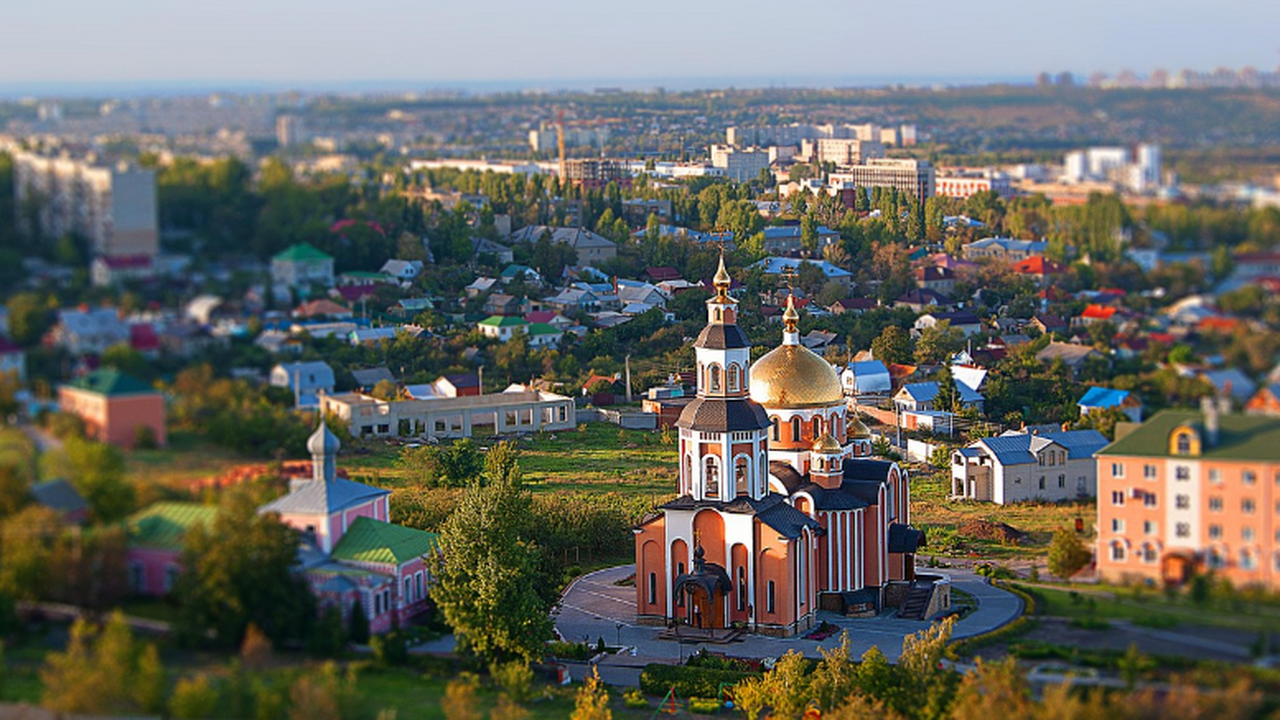 В РПЦ объяснили, почему нельзя отказаться от крестных Крестные родители, по словам священника, станов...