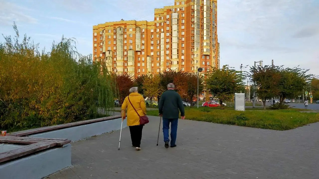 Пенсионерам начислят по 6000 рублей на карты: кому и когда начислят бонус В ближайшее время пенсионерам, чья пенсия ниже ...