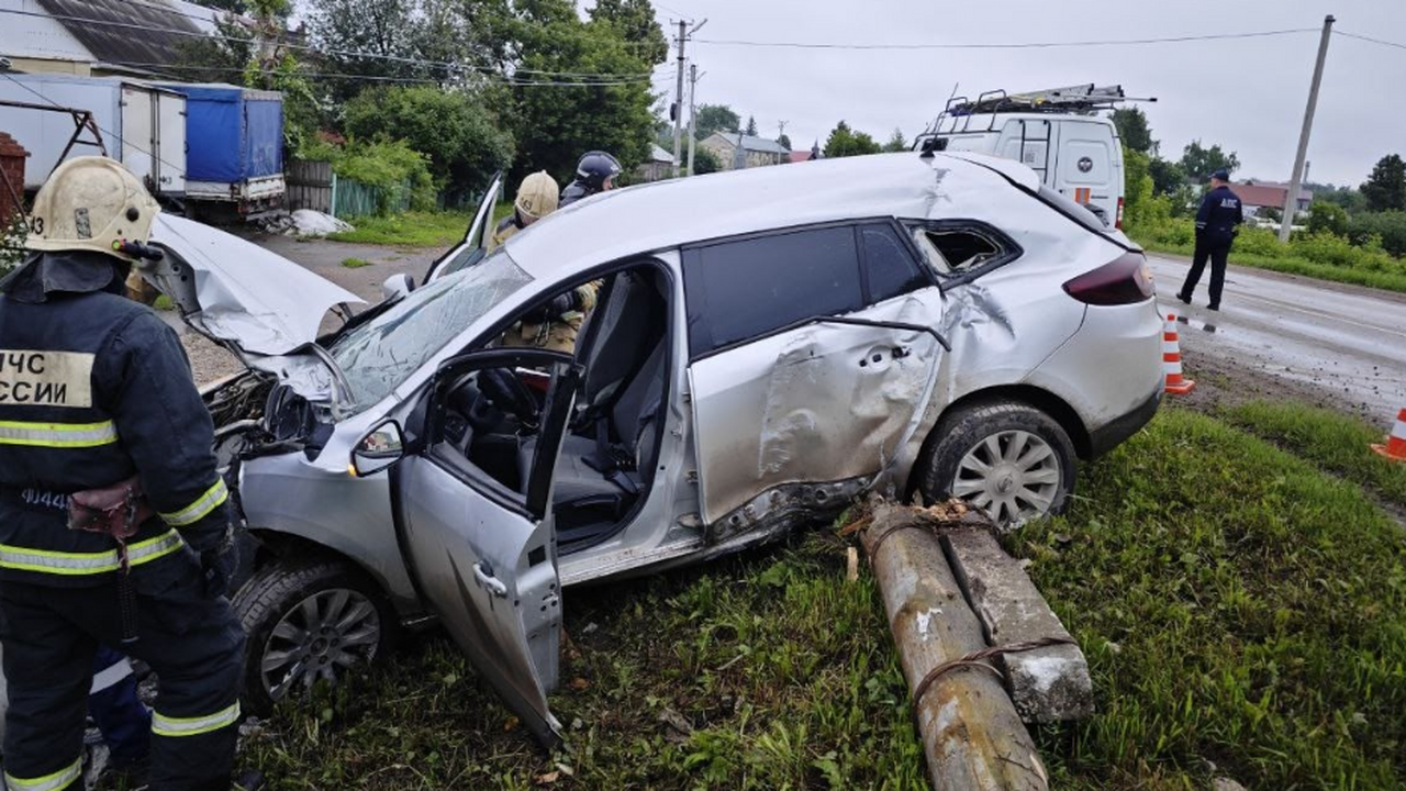 Очевидцы рассказали, что в результате наезда бы...