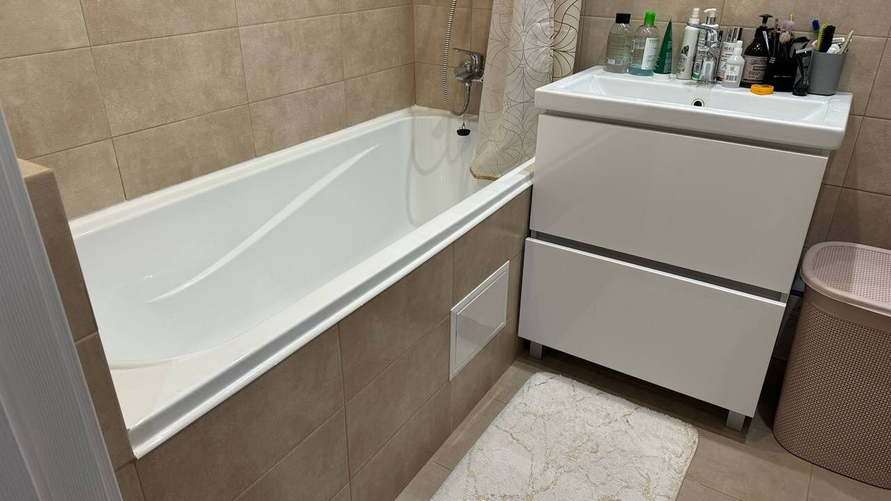 Открытые душевые пространства без поддонов и пе...