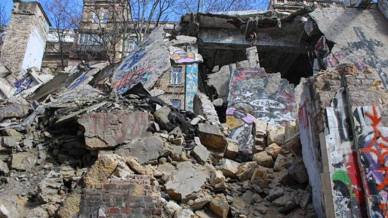 Ученые назвали причину самого продолжительного землетрясения, которое длилось 9 дней В Восточной Гренландии произошло девятидневное ...