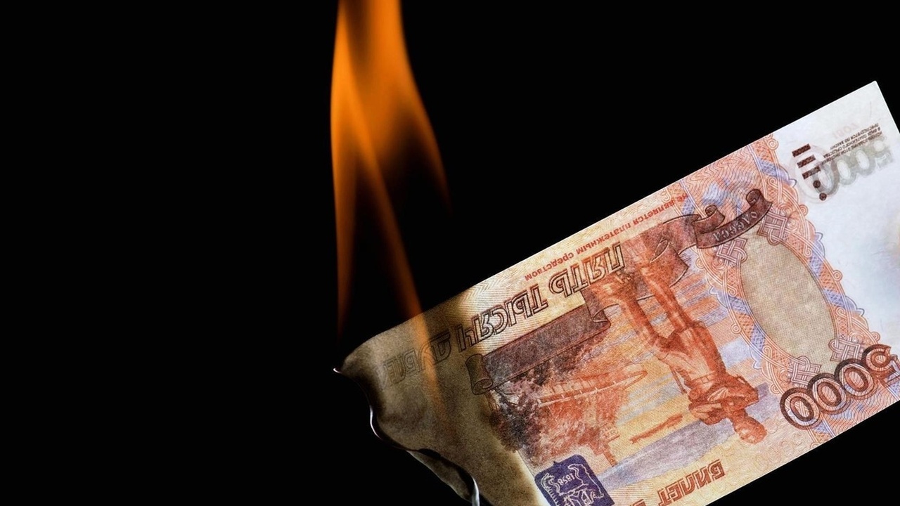 Эти деньги больше не примут на кассе уже с 20 сентября. Неприятный сюрприз для всех, кто пользуется наличными Развитие цифровых технологий сделало безналичны...