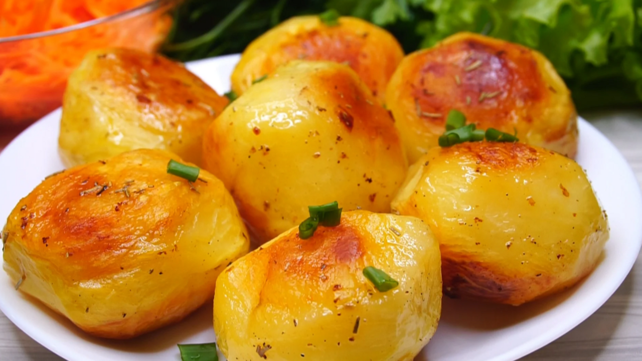Блюда из картошки, которые готовлю круглый год — простые и вкусные рецепты для обеда и ужина Картофель — это универсальный герой кухни.