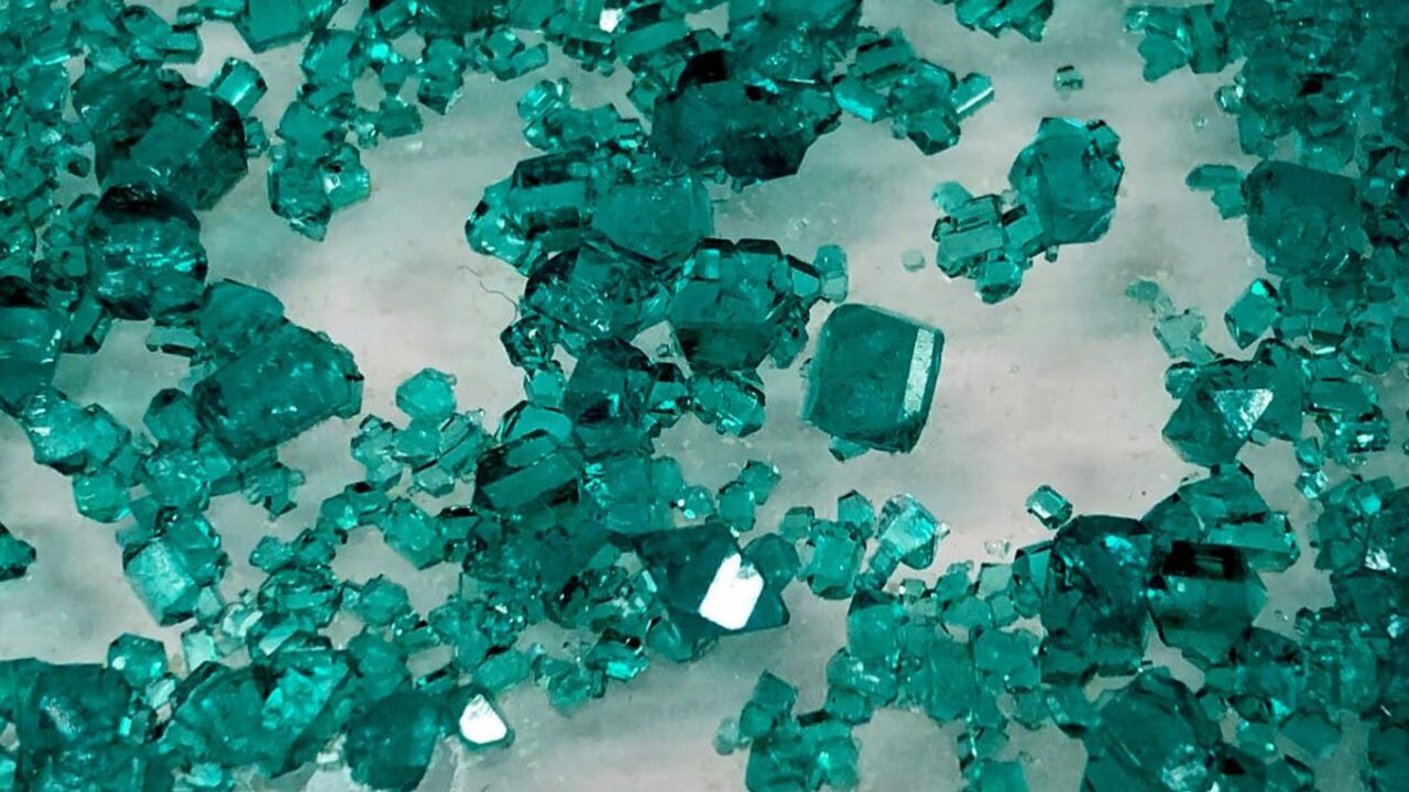 Группа исследователей под руководством кристалл...