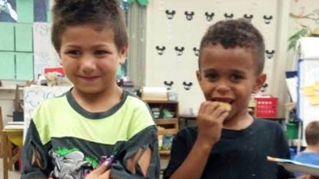 Дети выкопали пещеру и оказались заживо погребены в ней во Флориде В одном из парков Флориды произошла трагедия, к...