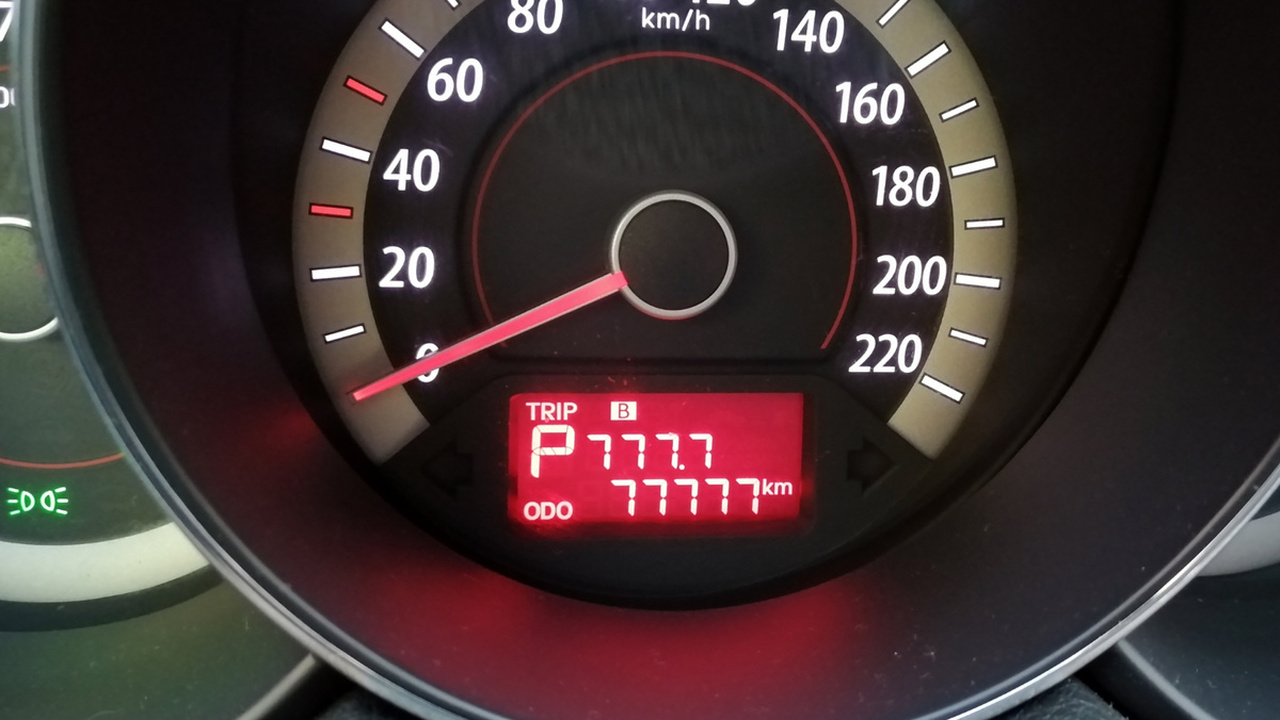 Владение личным автомобилем неизбежно связано с...