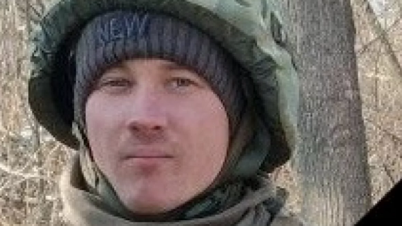 В Сиве простятся с погибшим на СВО Максимом Макаровым Прощание с 25-летним бойцом Максимом Макаровым ...