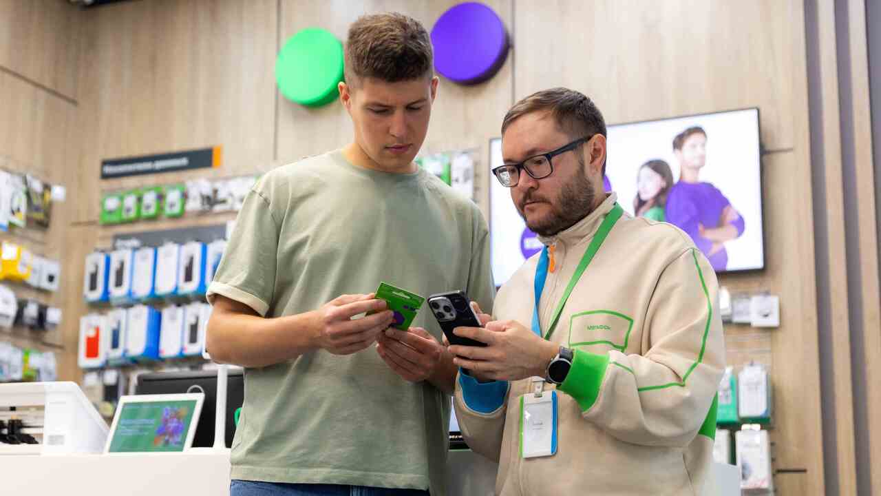 Эксперты назвали лучшие 5G-смартфоны для российских сетей Россияне, в том числе и жители Пермского края, ...
