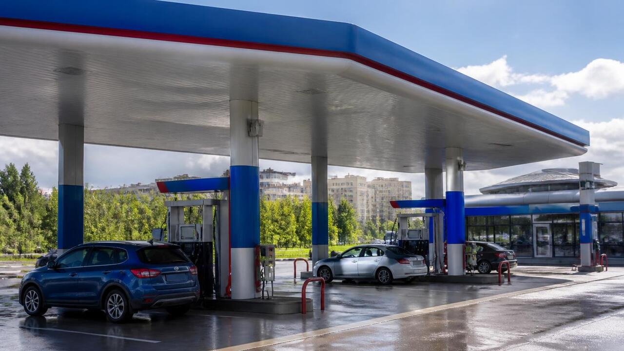 Ситуация с топливом в Прикамье стабилизировалась Ситуация с топливом в Пермском крае стабилизиро...