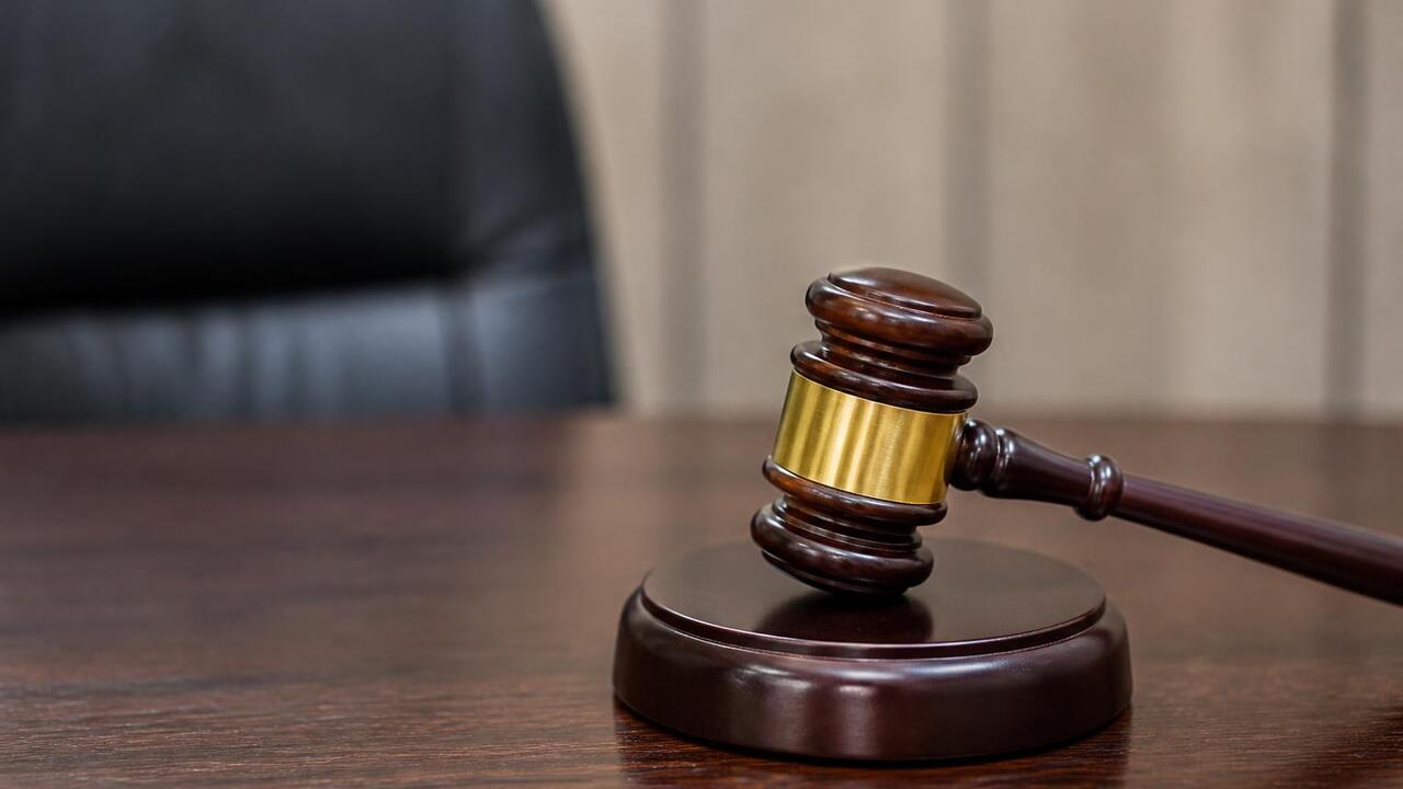 В США учительницу, которая совратила школьника, приговорили к семи годам тюрьмы 37-летняя учительница из Флориды получила семь ...