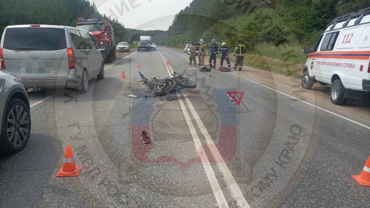 В Прикамье мотоциклист скончался в больнице после ДТП Он столкнулся с автомобилем «Рено Сандеро»