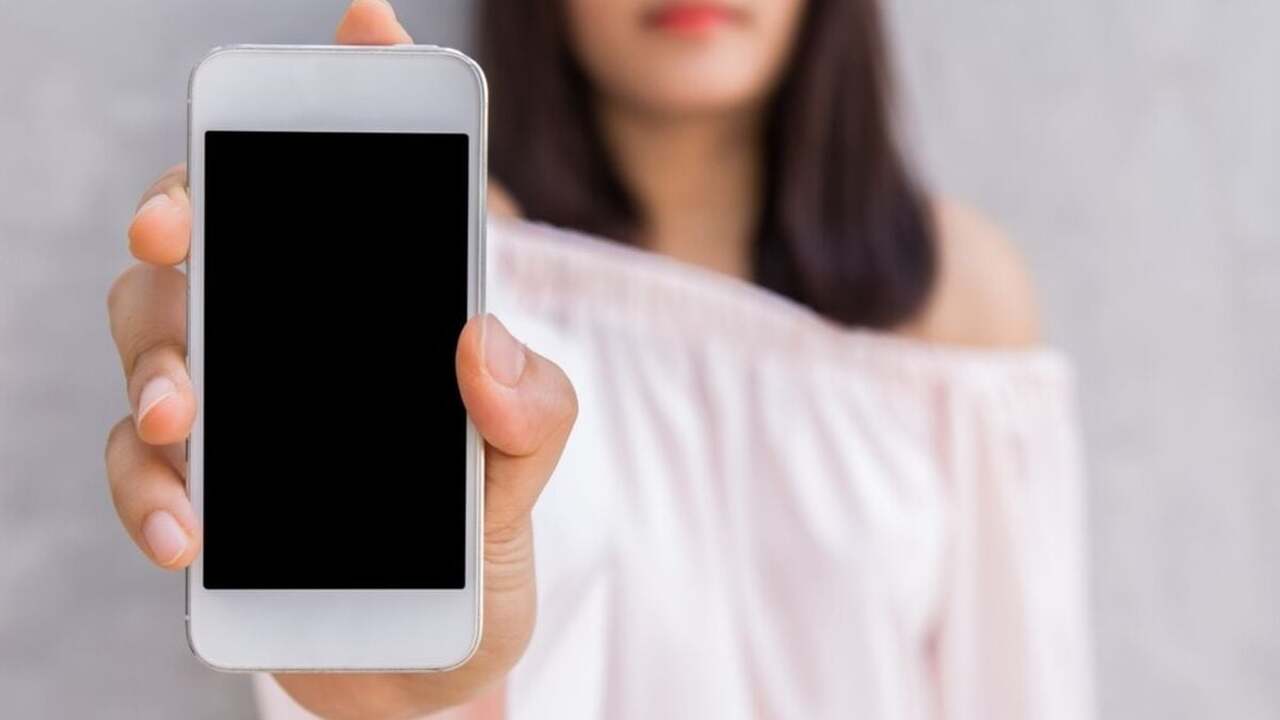 Мессенджер WhatsApp незаметно превращается в «п...