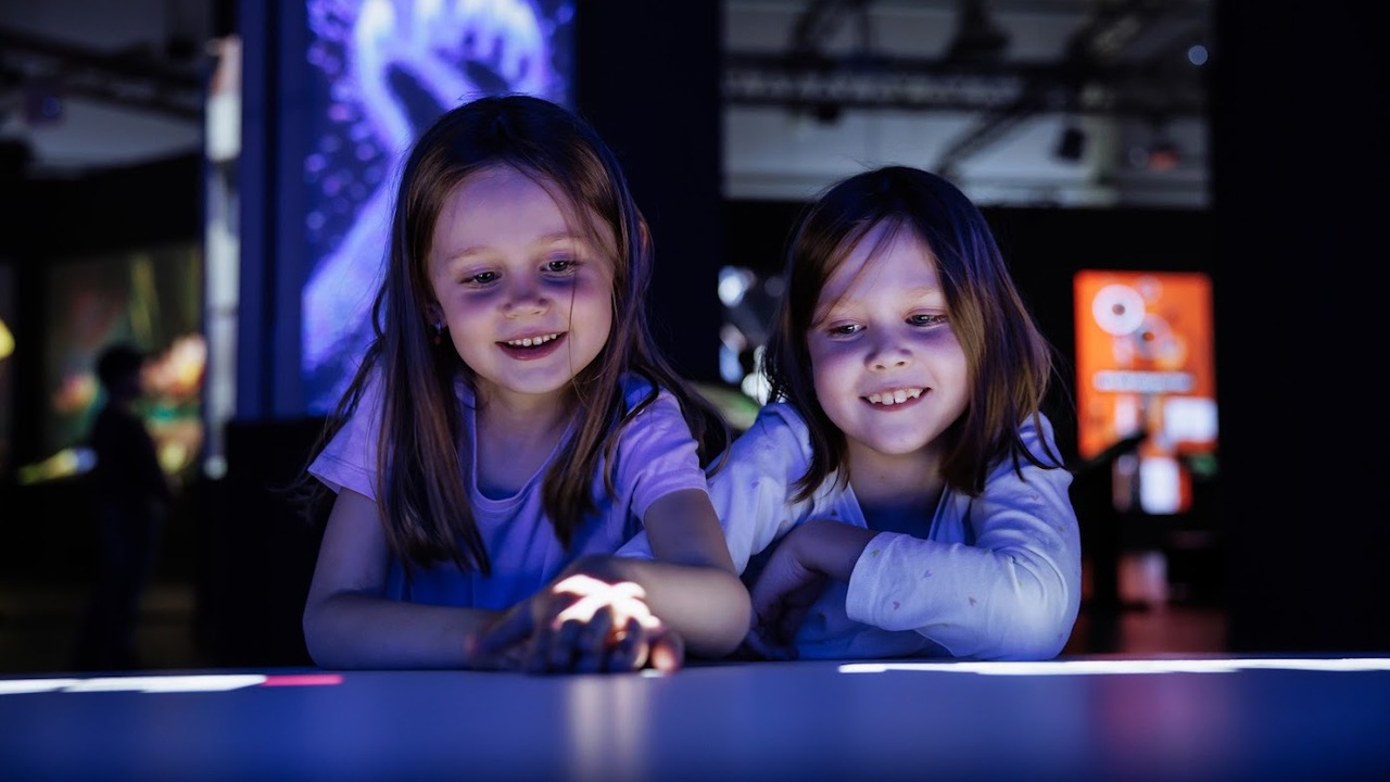 Фестиваль медиаискусства НУР, который пройдёт в...