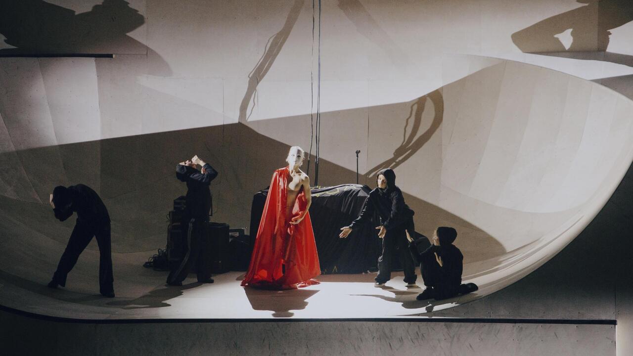 В Казани запустили хореографическую лабораторию НУР Фестиваль медиаискусства НУР совместно с Марато...