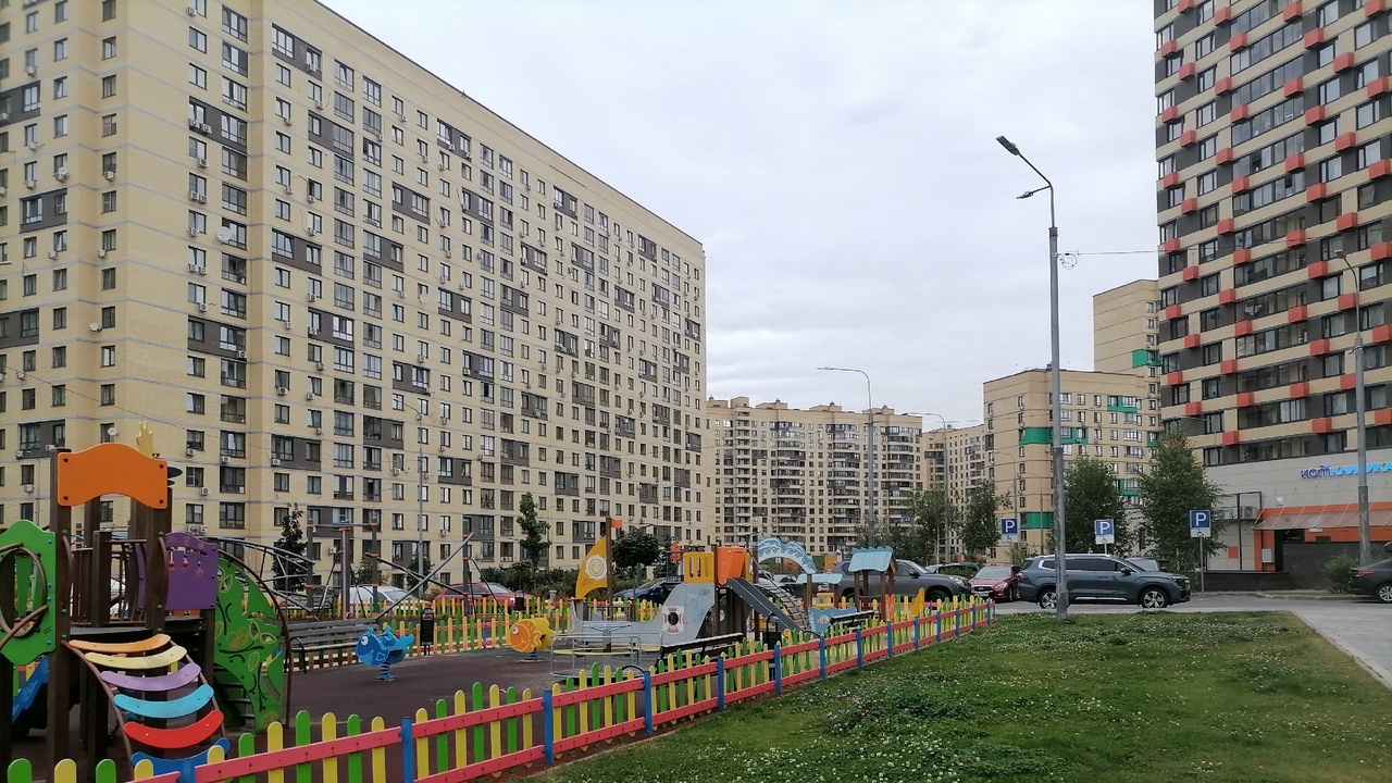 Владельцы рискуют остаться без покупателей: такое жилье стало почти невозможно продать даже за полцены При покупке квартиры на вторичном рынке покупат...