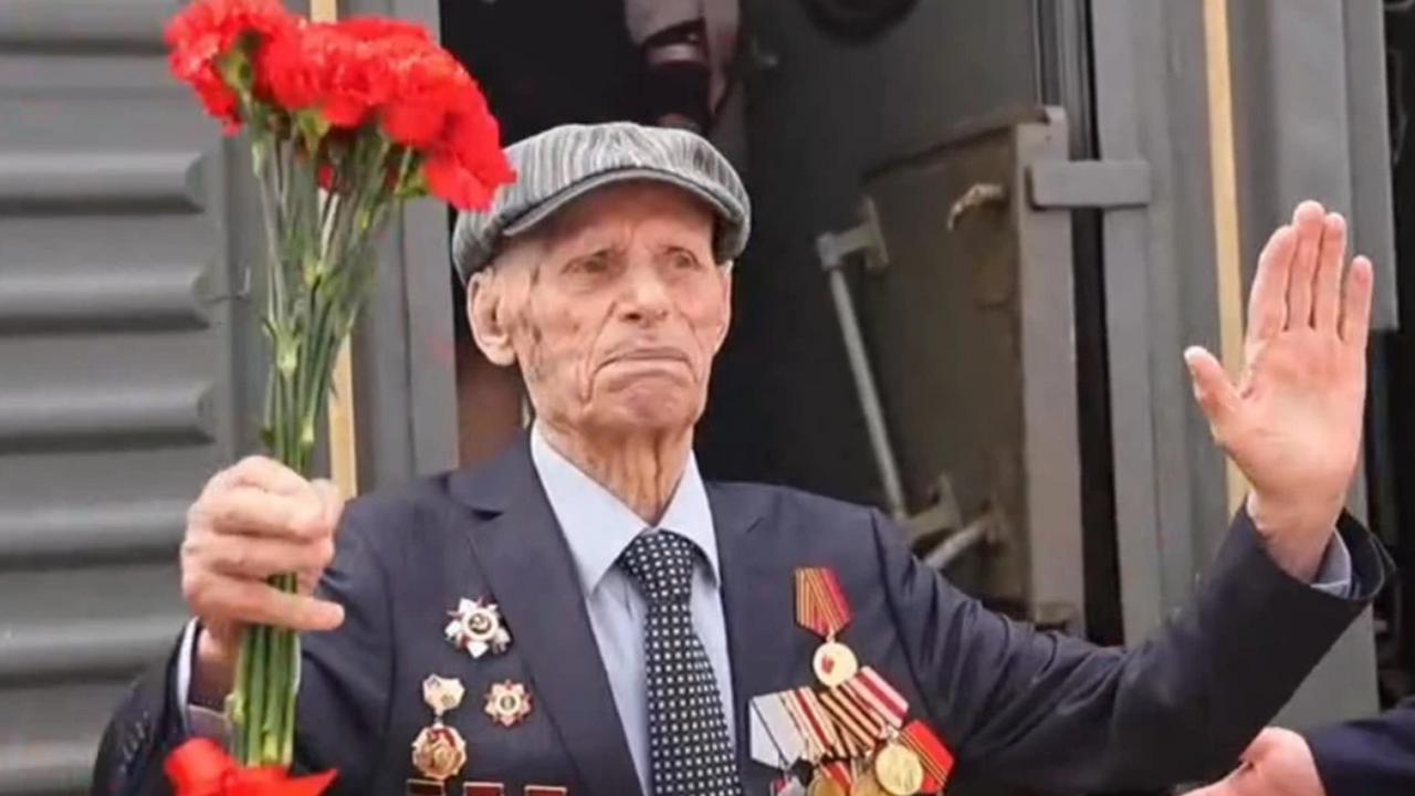 100-летний ветеран из Перми побывает на параде Победы в Москве Ветеран Великой Отечественной войны Виктор Крив...