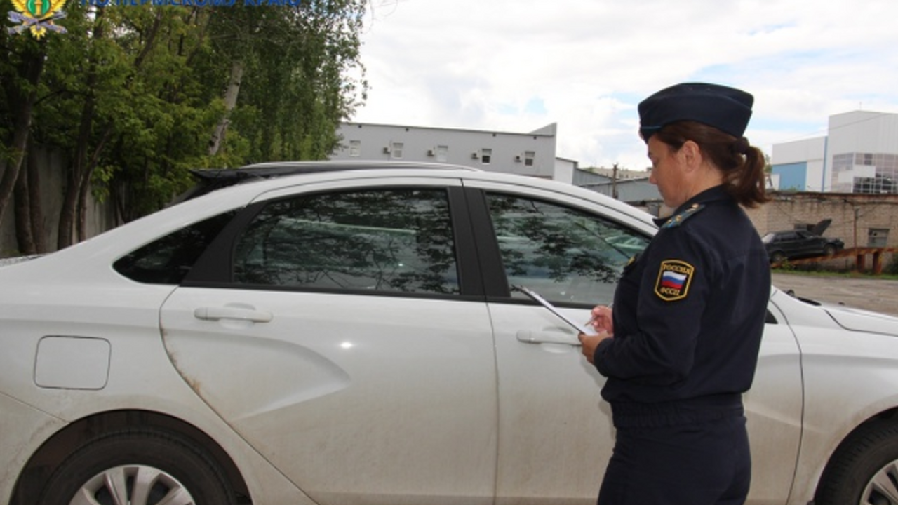 Когда мужчина приехал в салон, ему сообщили, чт...