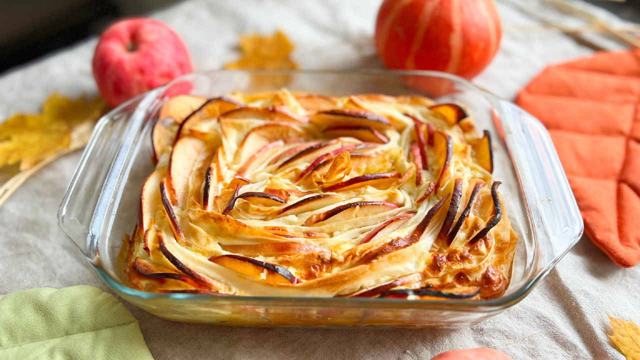 Забудьте о шарлотке: сербский яблочный пирог с «невидимым» тестом удивит всех Если вы любите нежные, ароматные и хрустящие де...