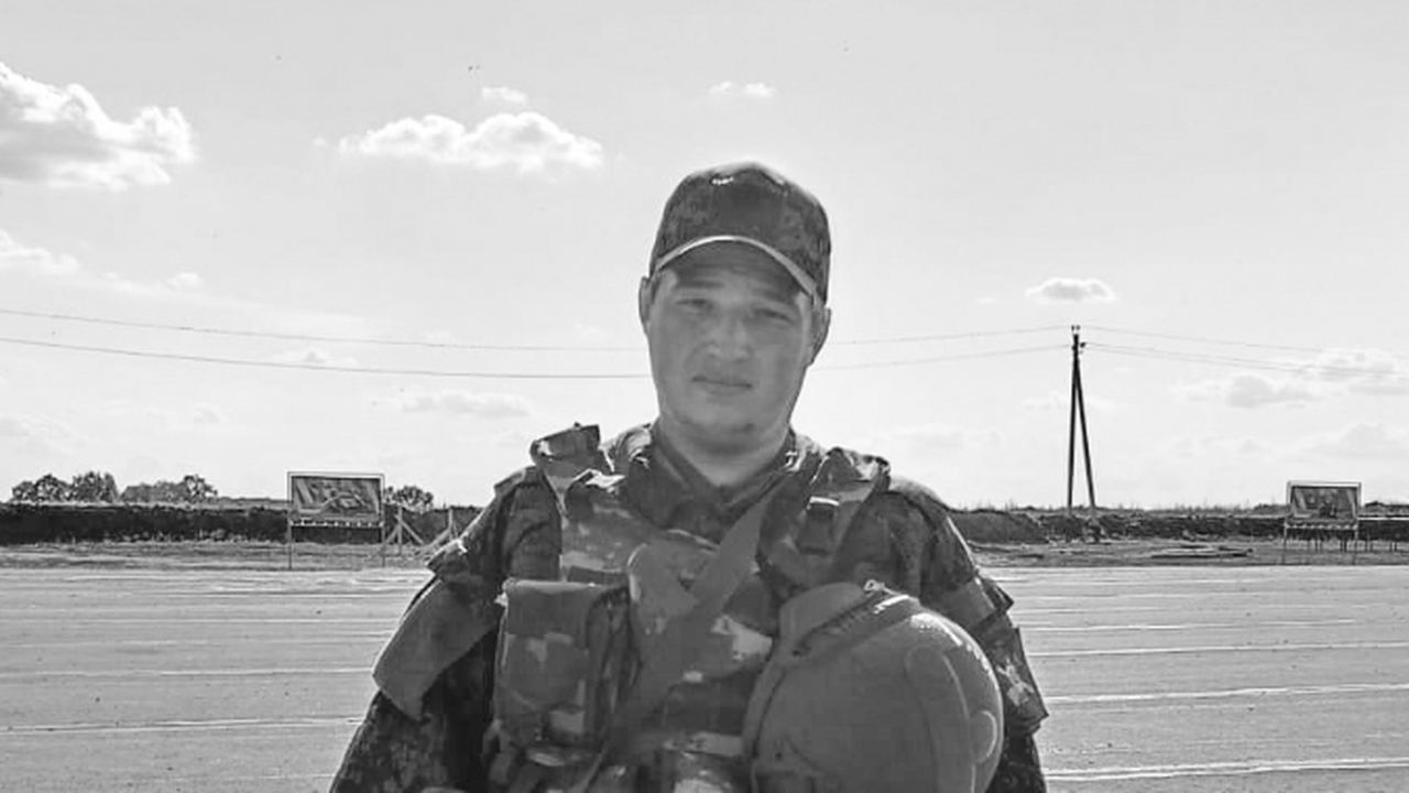 В зоне СВО погиб отец 3 детей из Прикамья Виталий родился 5 июля 2000 года