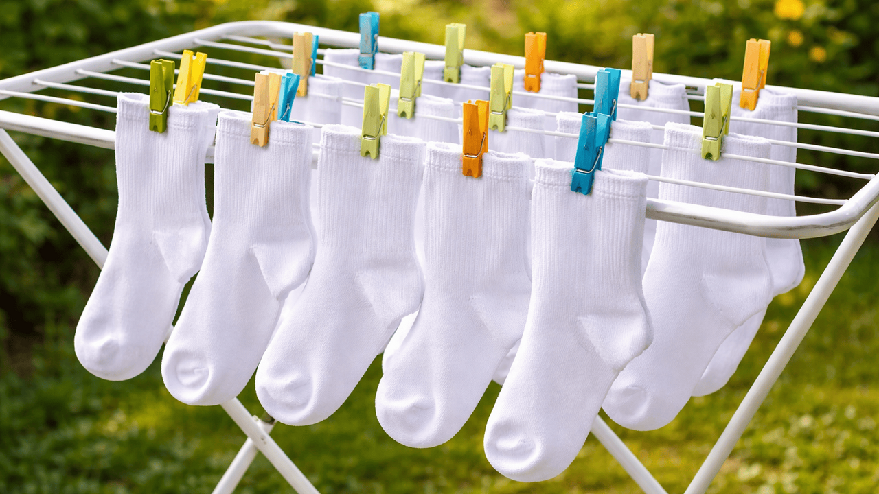 Даже самые серые и безнадёжные носки можно верн...