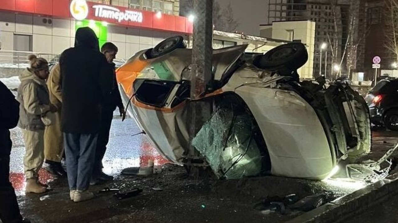 В аварии с каршерингом в Перми пострадали трое Вечером 22 марта в Перми произошло ДТП с участи...