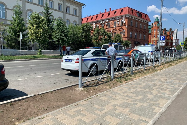 Инспекторы требуют показать телефон: что на самом деле ищут в ГАИ и как правильно отвечать водителю