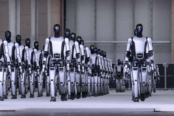 Китай впервые отправит гуманоидных роботов Walker S2 на границу с Вьетнамом