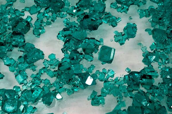 Новый минерал в метеоритах может показать, как возникла жизнь