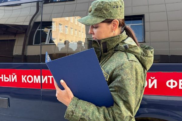 В Перми четырёхлетний ребёнок упал из окна на козырёк подъезда