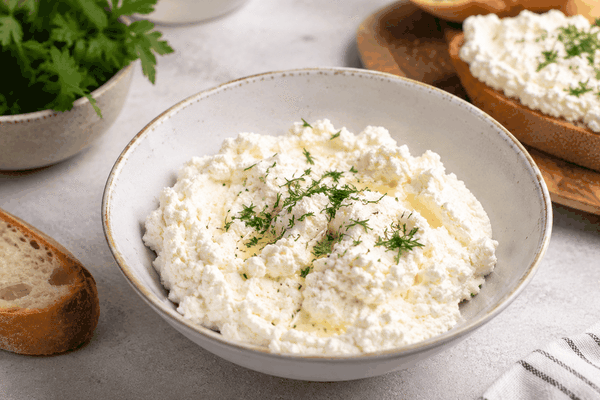 Всего два простых ингредиента творят чудо на кухне: эта нежная вкуснятина исчезает быстрее печенья