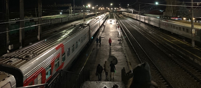 Во время сопровождения пассажирского поезда Пер...