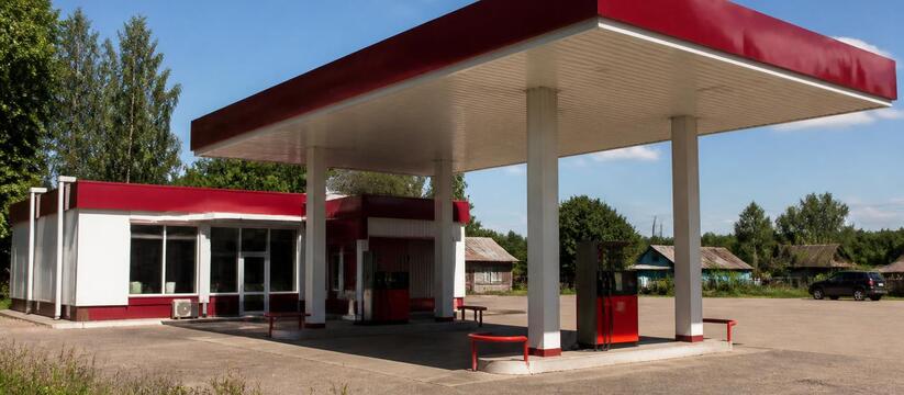 В Пермском крае АЗС с бензином и дизелем продают по цене квартиры В поселке Пожва Пермского края продается автоза...