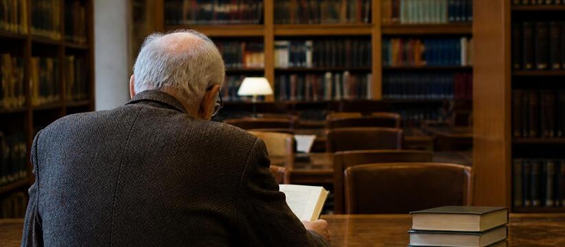 87-летний Виорел Пинтилеску поступил в румынский университет 87-летний Виорел Пинтилеску стал самым возрастн...