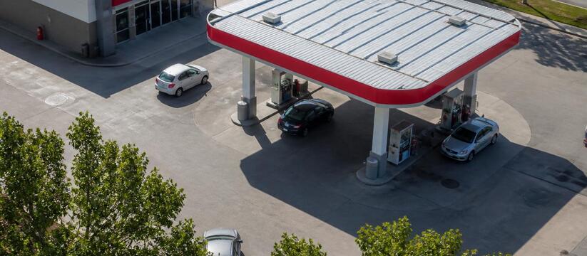 Ситуация с бензином в Перми стабилизируется, «Нефтехимпром» возобновил продажу топлива Ситуация с бензином в Перми стабилизируется. Се...