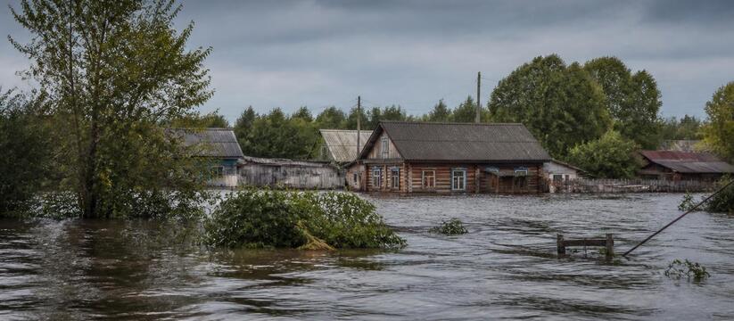 В трех деревнях Октябрьского округа подтоплены дома из-за подъема воды в реке Ирень В Октябрьском округе Пермского края из-за дожде...