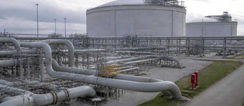 Мерц признал: энергокризис в Германии — из-за отказа от газа из РФ Канцлер Германии Фридрих Мерц признал, что отка...