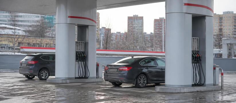 В Перми на «Нефтехимпром» вновь увеличили лимит на бензин Сеть АЗС «Нефтехимпром» в Перми подняла лимит н...