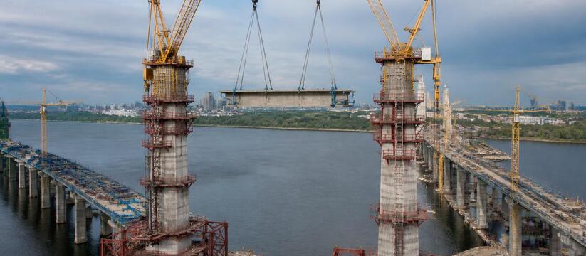 Последний пролёт моста через Егошиху в Перми смонтирован В Перми завершили монтаж последнего пролёта вто...