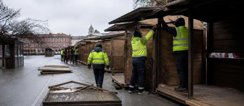 В Перми на улице Запорожской начали сносить нез...