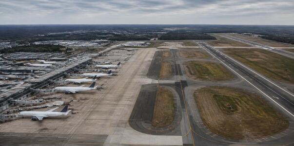 В аэропорту Перми ввели ограничения из-за режим...