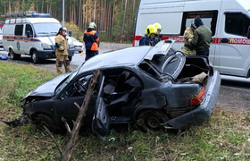 В Перми людей во время ДТП людей зажало в автом...