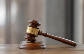 Суд в Италии оправдал женщину, задушившую мать ...