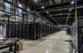 Закрытую бумажную фабрику UPM в Финляндии перед...